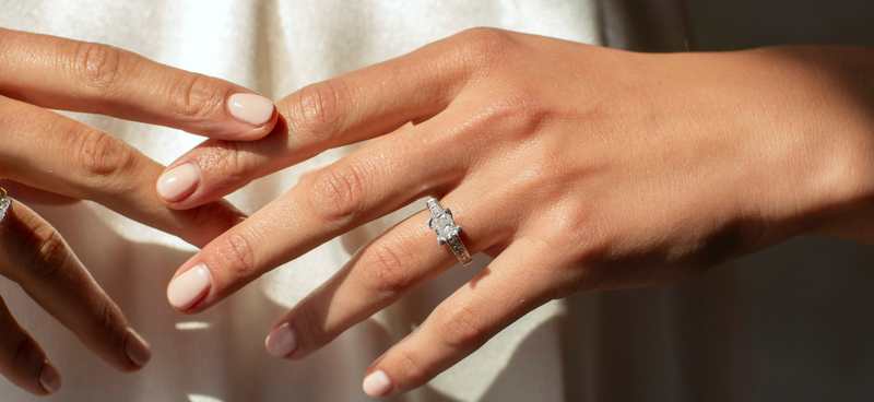 Is it a Good Idea to Choose an Engagement Ring Alone?