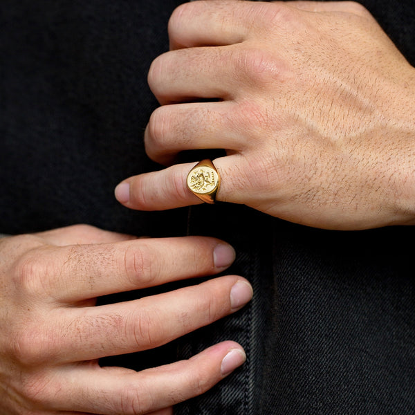 18ct Gold Heavyweight Gent's Signet Ring Ryan Thomas Jewellers