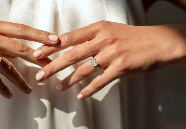 Is it a Good Idea to Choose an Engagement Ring Alone?