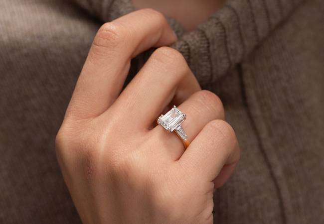 Trending Engagement Ring Styles for a Christmas 2025 Proposal