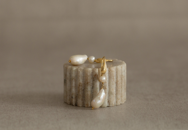 Pearls: Your Definitive Guide to the Queen of Gems