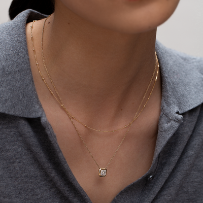 9ct Gold Beaded Necklace modelled