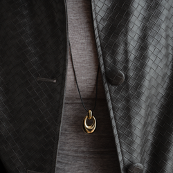 Gold Forma Pendant