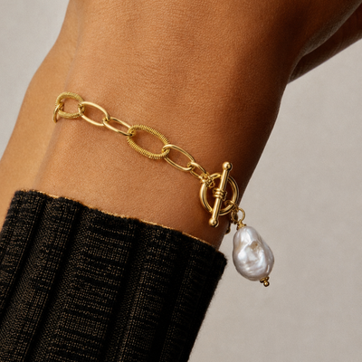 Gold T-Bar Pearl Bracelet