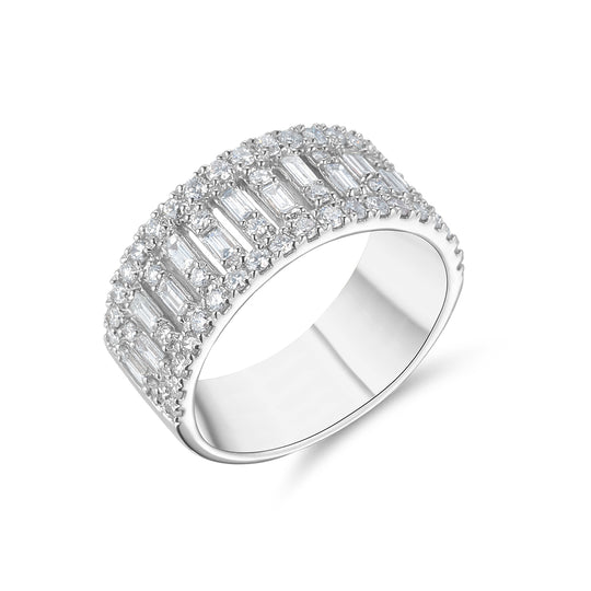 18ct White Gold Baguette & Round Brilliant Diamond Dress Ring