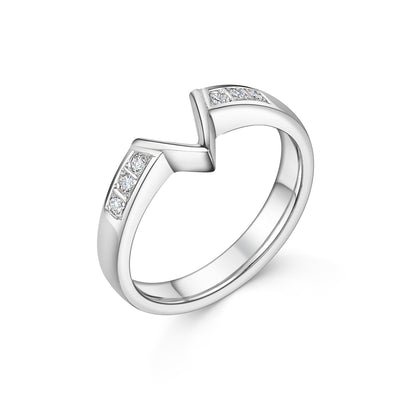 18ct White Gold Diamond V Ring